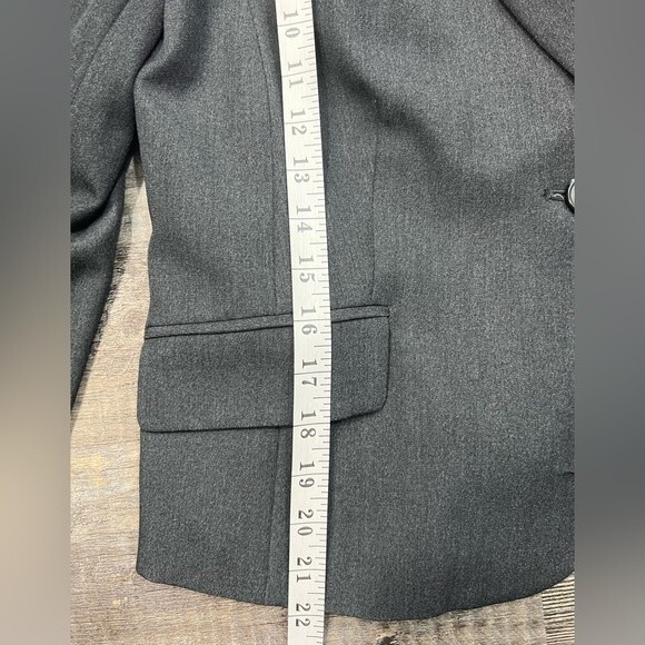 Ann Taylor Single Button Blazer Size 6 - Picture 7 of 9